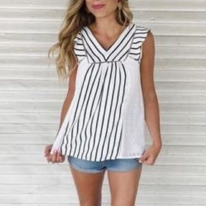 Boutique Ruffled sleeves tank top